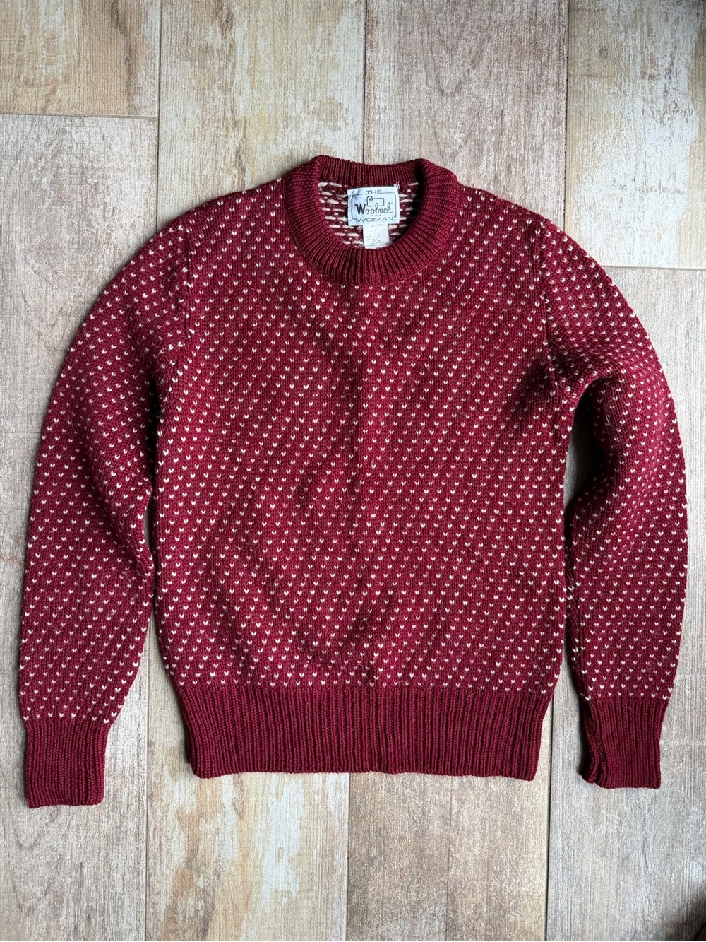 Women's Maroon 100% Wool Crewneck Sweater with White Hearts Knit Size Small
